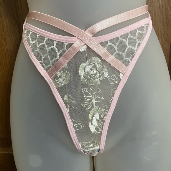 Floral Lace Lingerie Set - Size Large NWOT - Picture 2 of 13